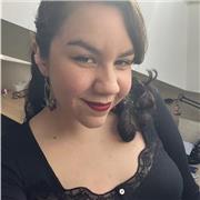 Soy una profesora de inglés joven y experimentada para adultos y jóvenes